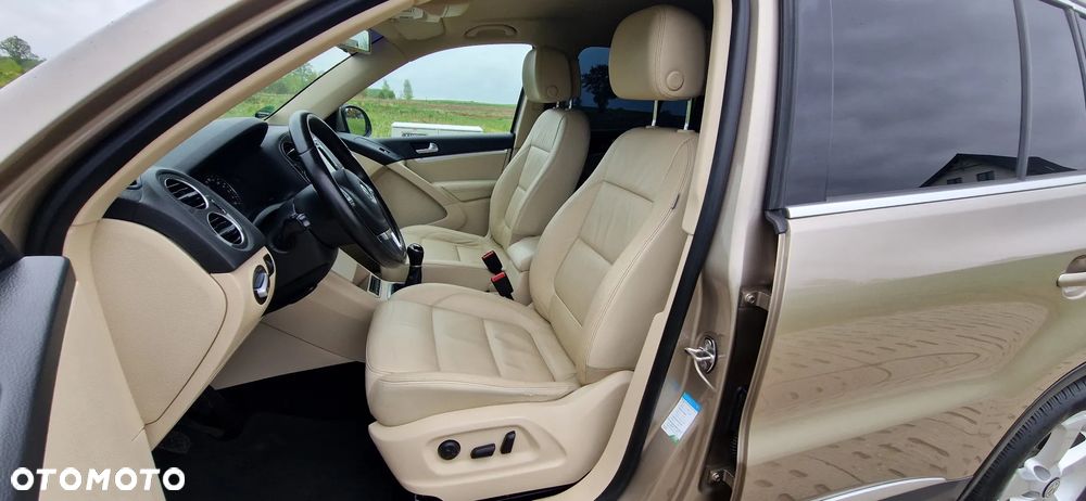 Volkswagen Tiguan 2.0 TDI DPF 4Motion BlueMotion Technology Exclusive - 21