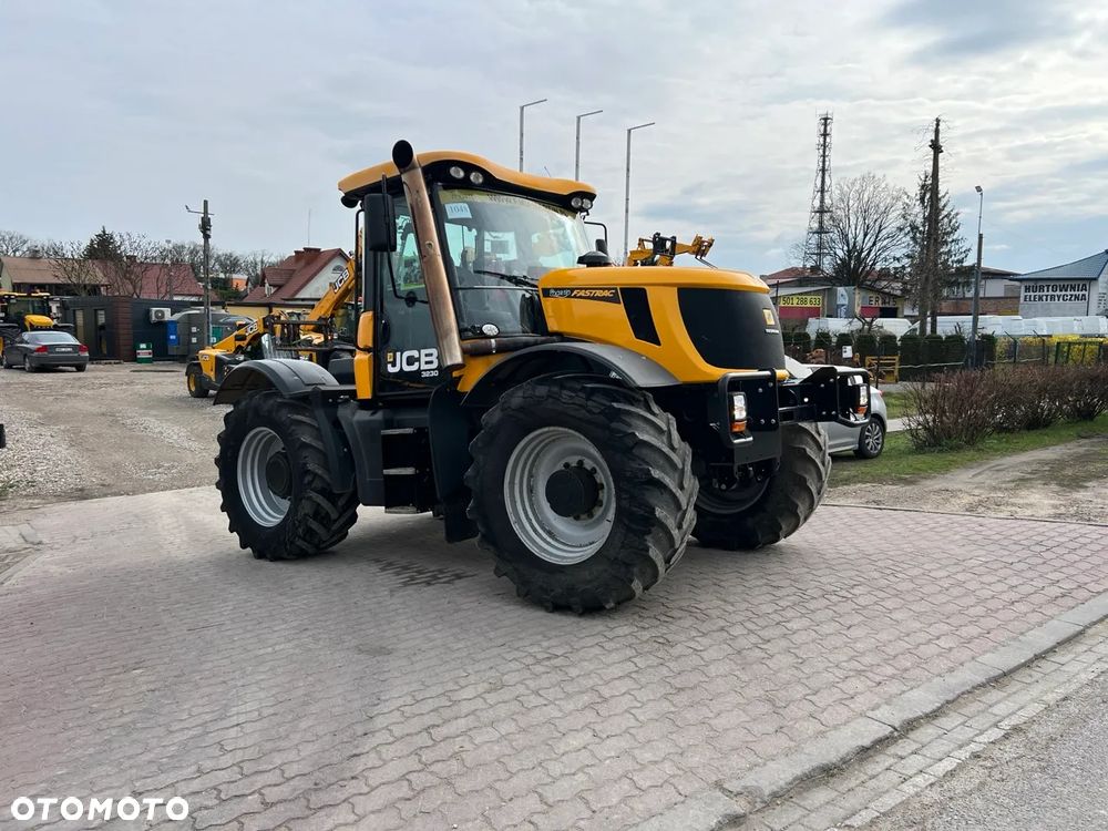 JCB Fastrac 3230 Plus - 8