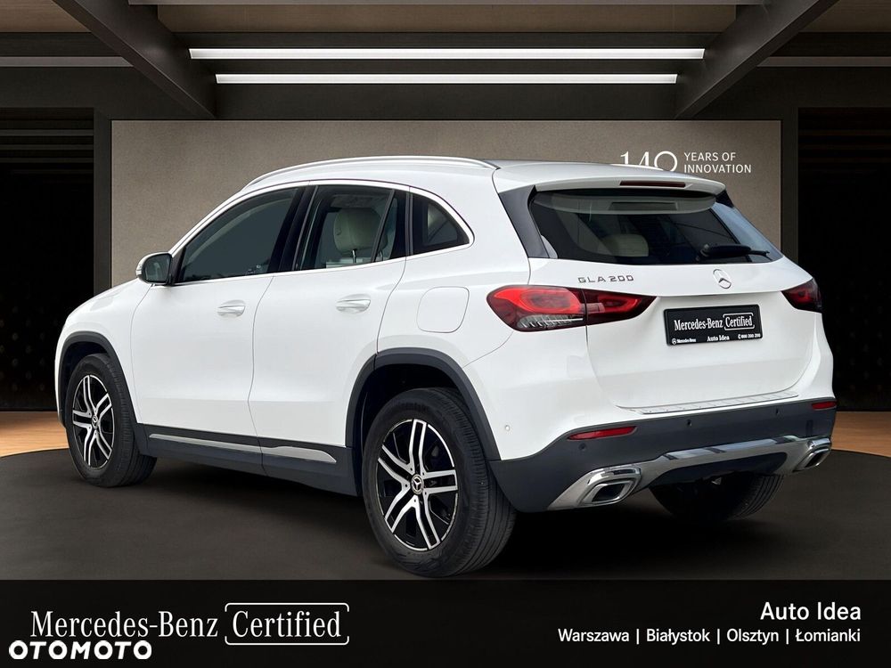 Mercedes-Benz GLA - 4