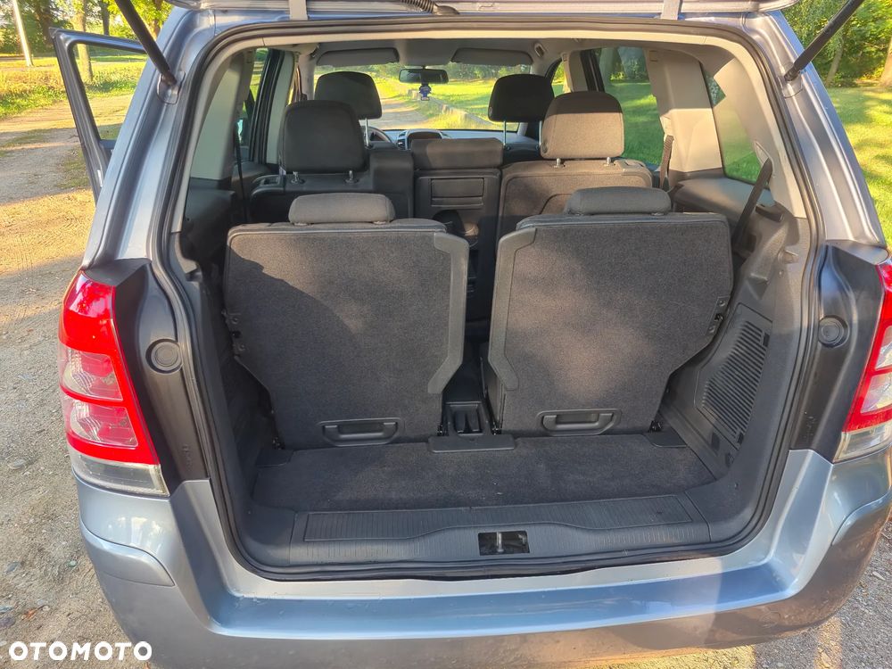 Opel Zafira - 14