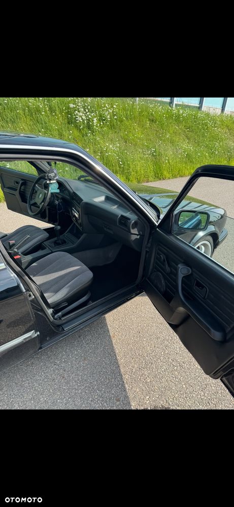 BMW Seria 3 316i - 23