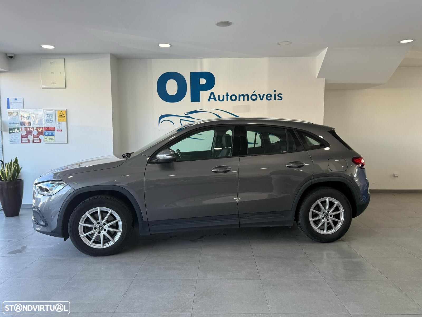 Mercedes-Benz GLA 180 d Style - 2