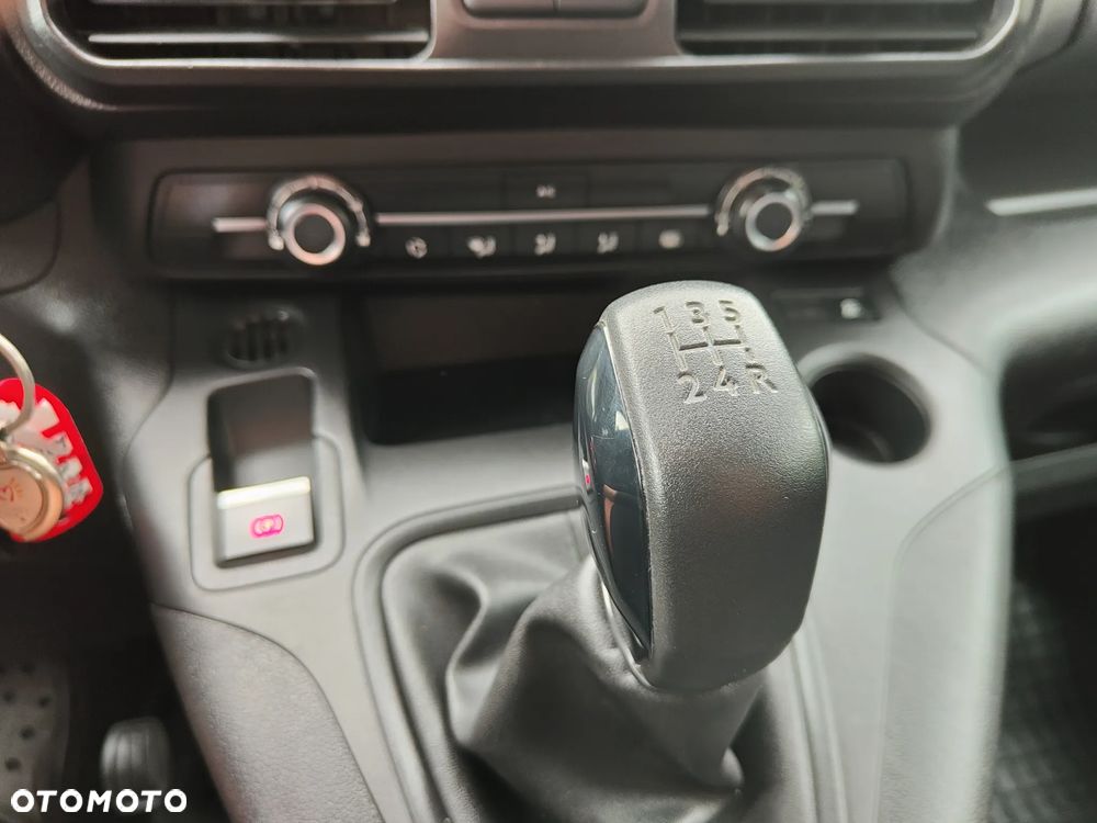 Opel COMBO XL Maxi 2020r L2 1.5 Diesel - 29