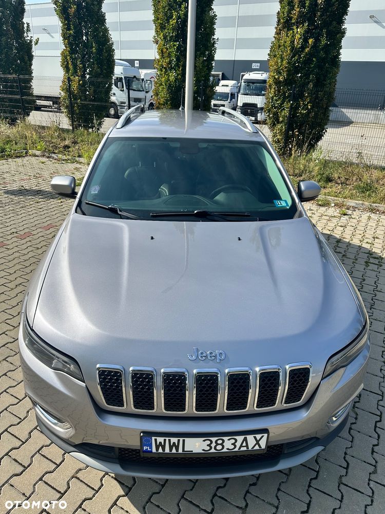Jeep Cherokee - 4