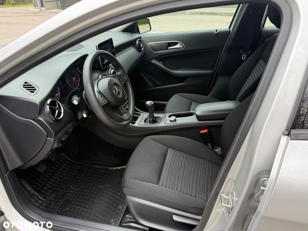 Mercedes-Benz Klasa A 180 CDI BlueEFFICIENCY Edition Style - 11