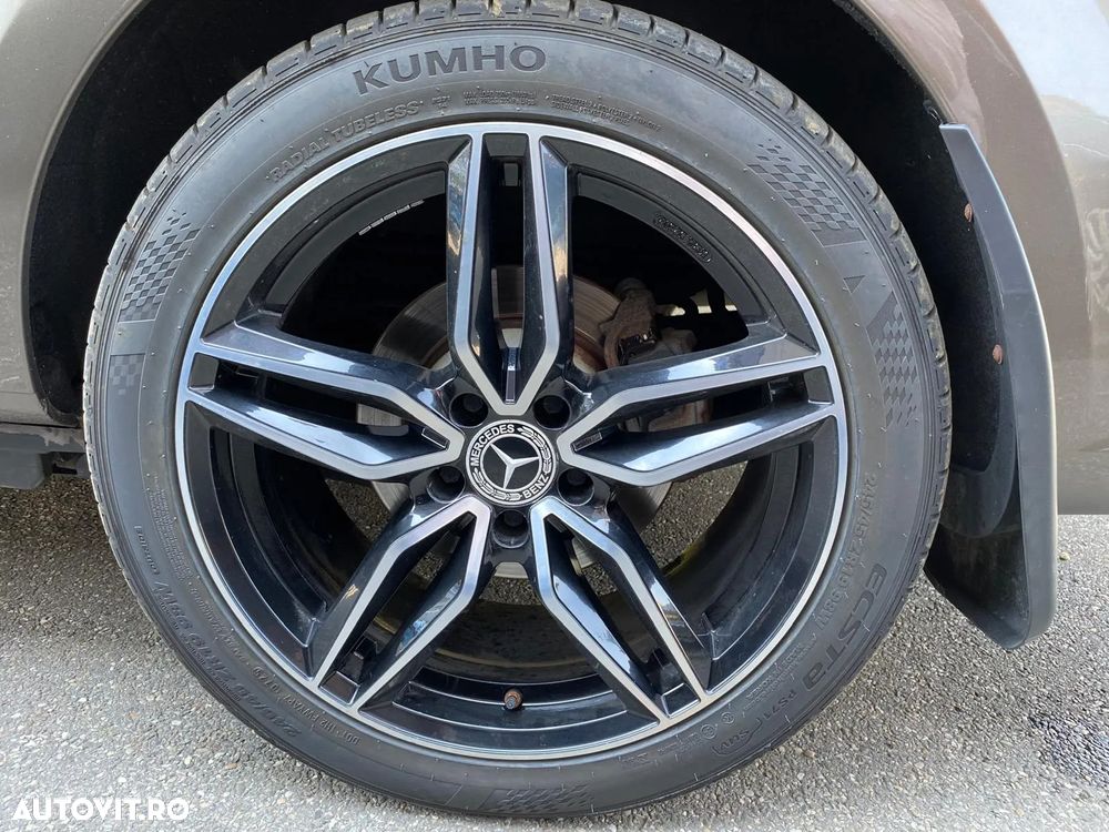 Mercedes-Benz V 250 (BlueTEC) d lang 4Matic 7G-TRONIC - 33