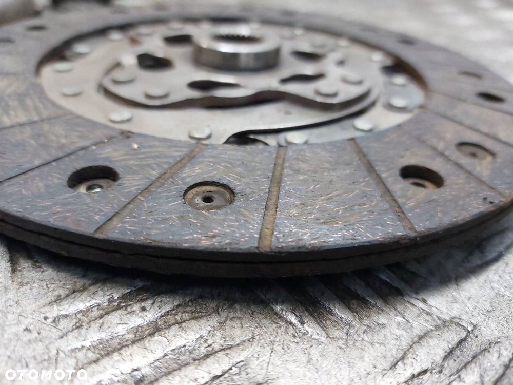 KOŁO DWUMASOWE + TARCZA + DOCISK + ŁOŻYSKO OPOROWE SKODA OCTAVIA I - 4