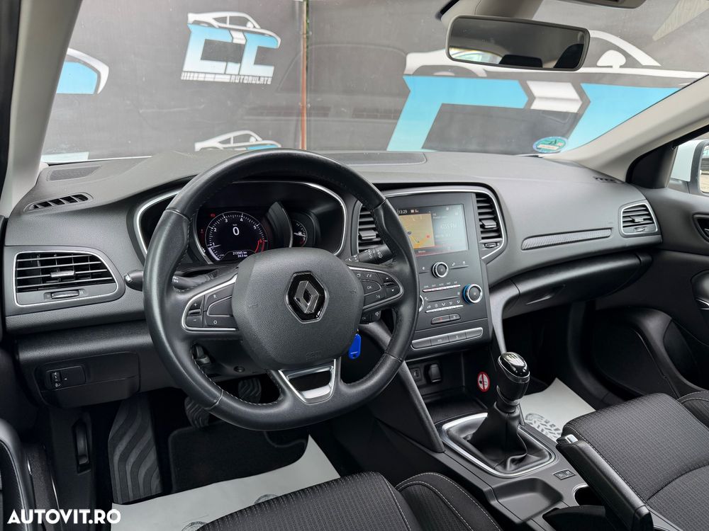 Renault Megane TCe 115 GPF LIFE - 11