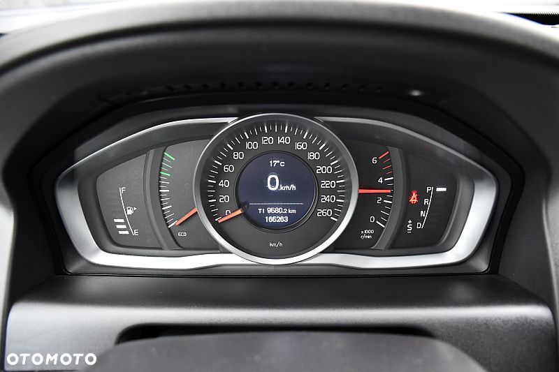 Volvo XC 60 D4 Geartronic Momentum - 36