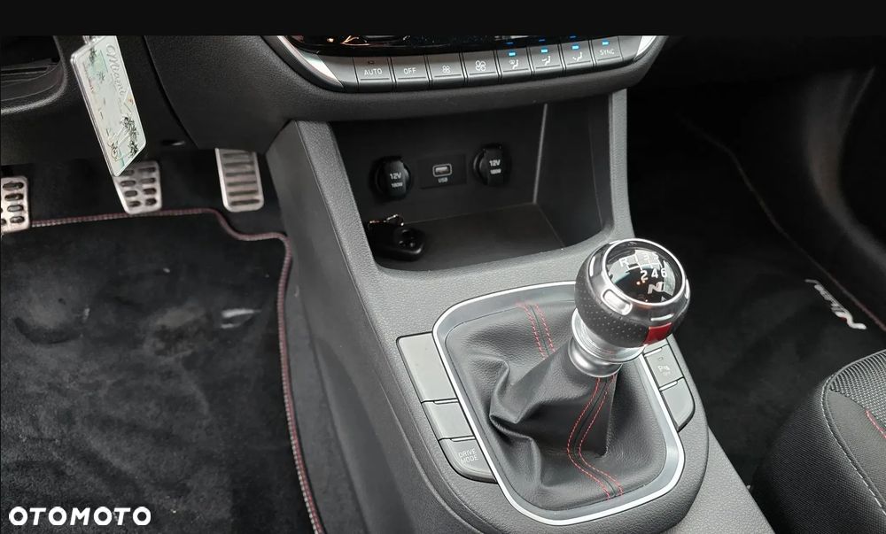 Hyundai i30 1.5 T-GDI 48V Executive - 13
