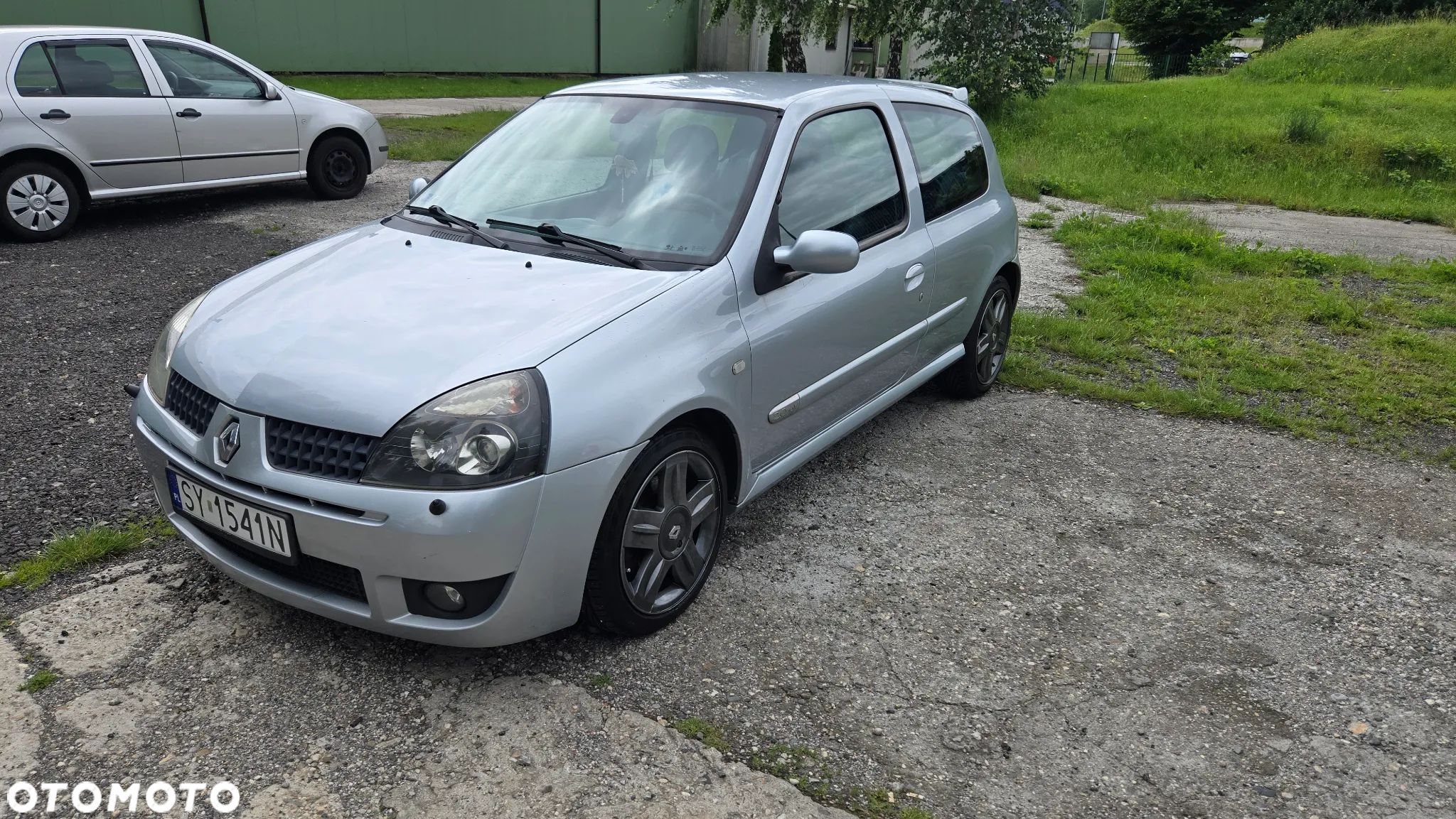Renault Clio 2.0 16V Sport - 1