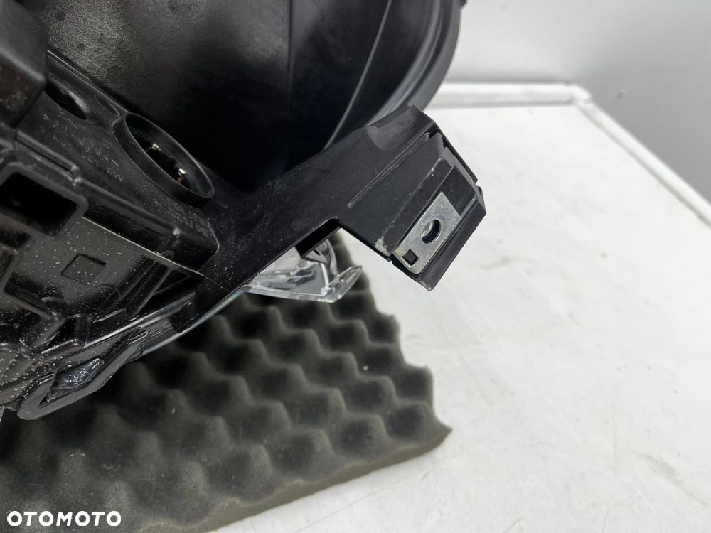 Lampa reflektor Toyota ProAce Expert Jumpy Scudo Ulysse Vivaro C Life 23r.- LIFT EU prawa przednia E - 21