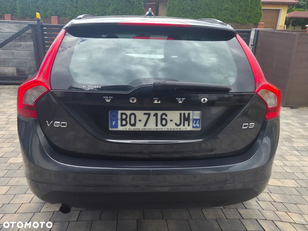 Volvo V60 D3 Momentum - 18