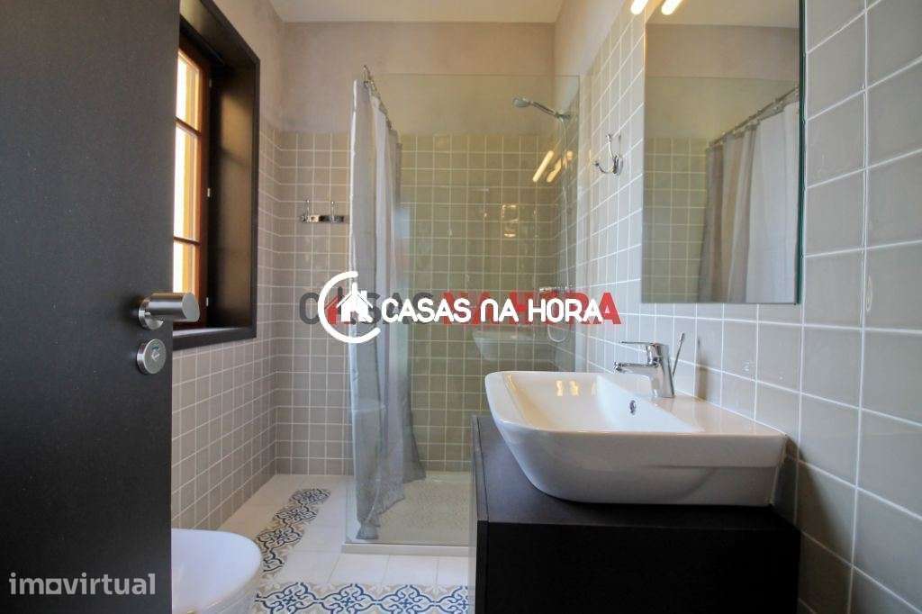 Cama em Quarto para 2 pessoas - Yellow Residence Amial - Grande imagem: 4/12