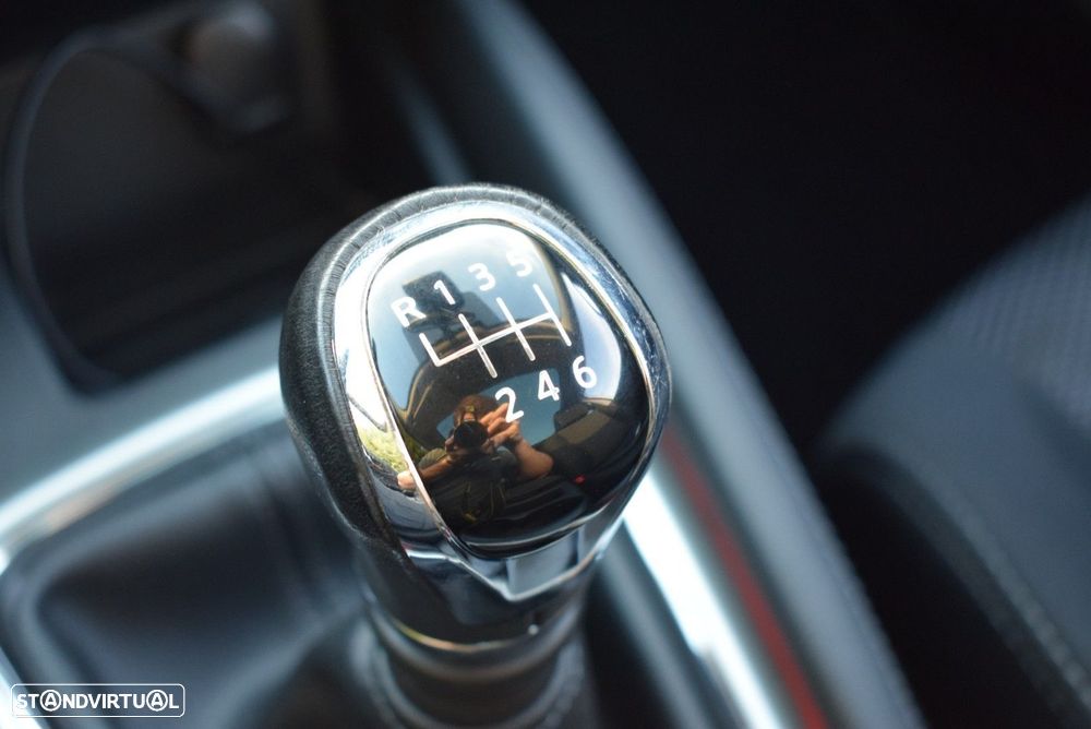 Nissan Qashqai 1.5 dCi N-Connecta J18+Led - 52