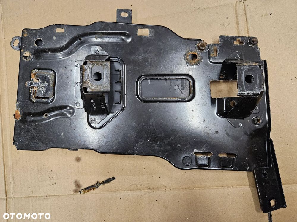 Peugeot 308 T9 podstawa pod akumulator - 2