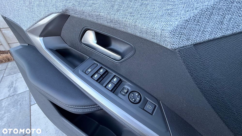 Peugeot 3008 1.2 PureTech mHEV Allure Pack S&S e-DCS6 - 14