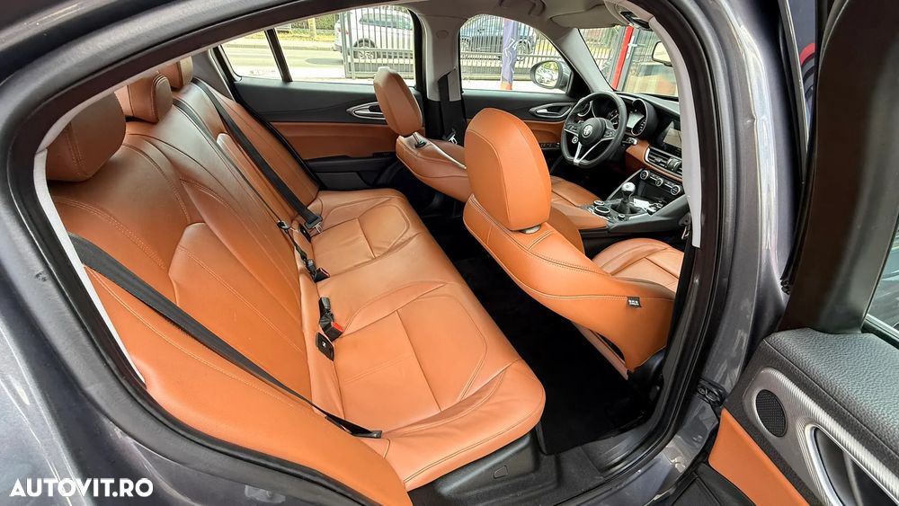 Alfa Romeo Giulia 2.2 JTDM Super - 15