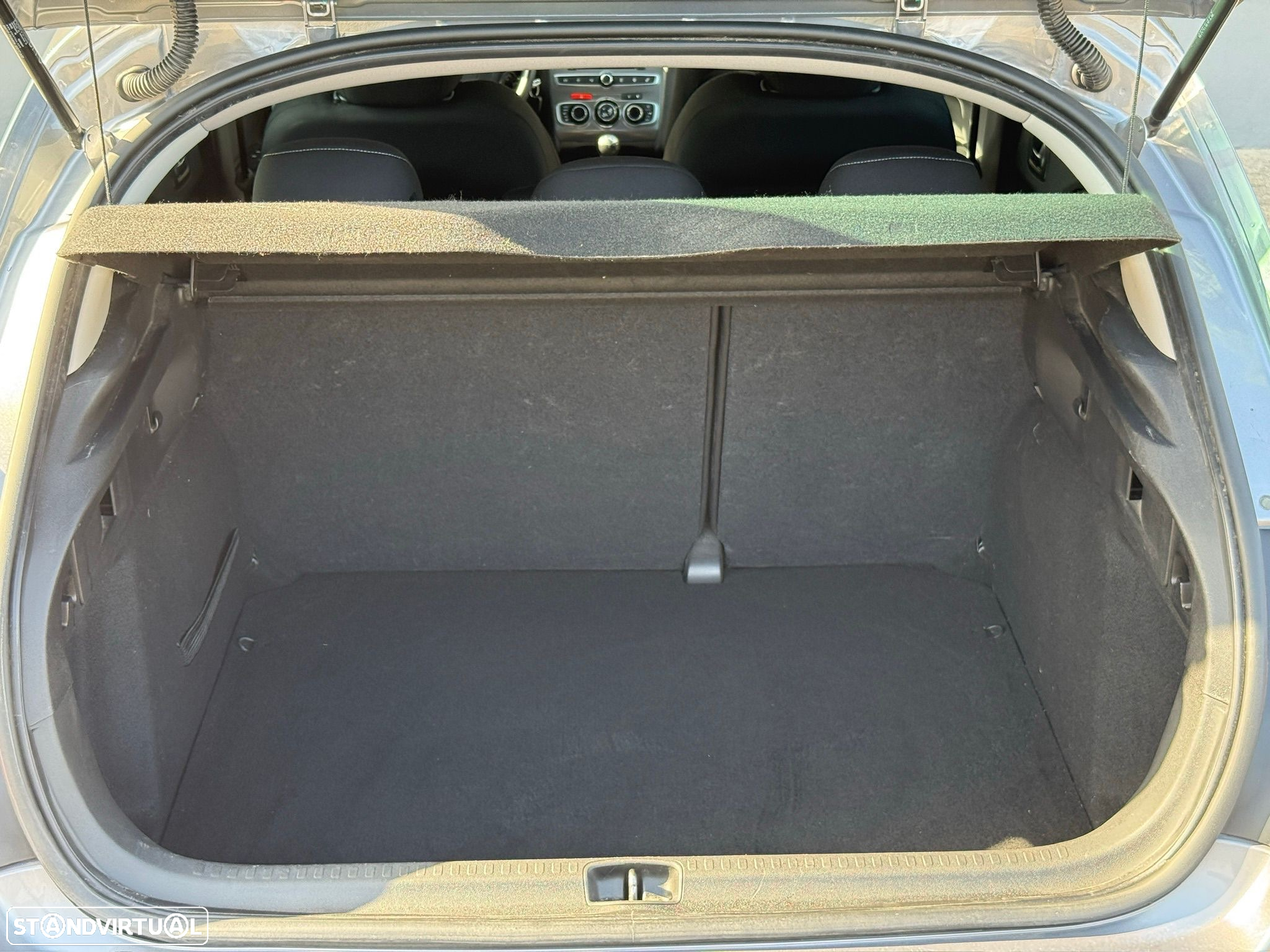 Citroën C4 1.6 BlueHDi Feel - 27