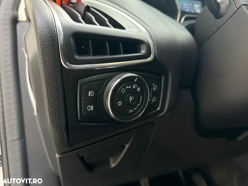 Ford Focus - 9