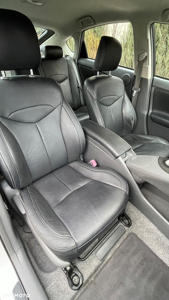 Toyota Prius 1.8 HSD Premium - 22