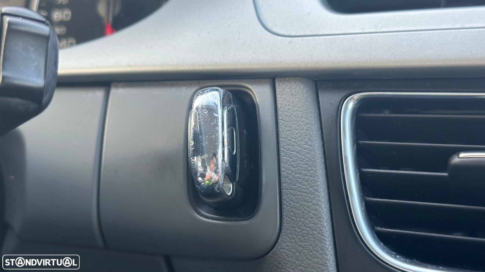 Audi A4 Avant 2.0 TDI Advance - 24