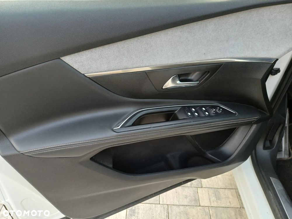 Peugeot 5008 - 10