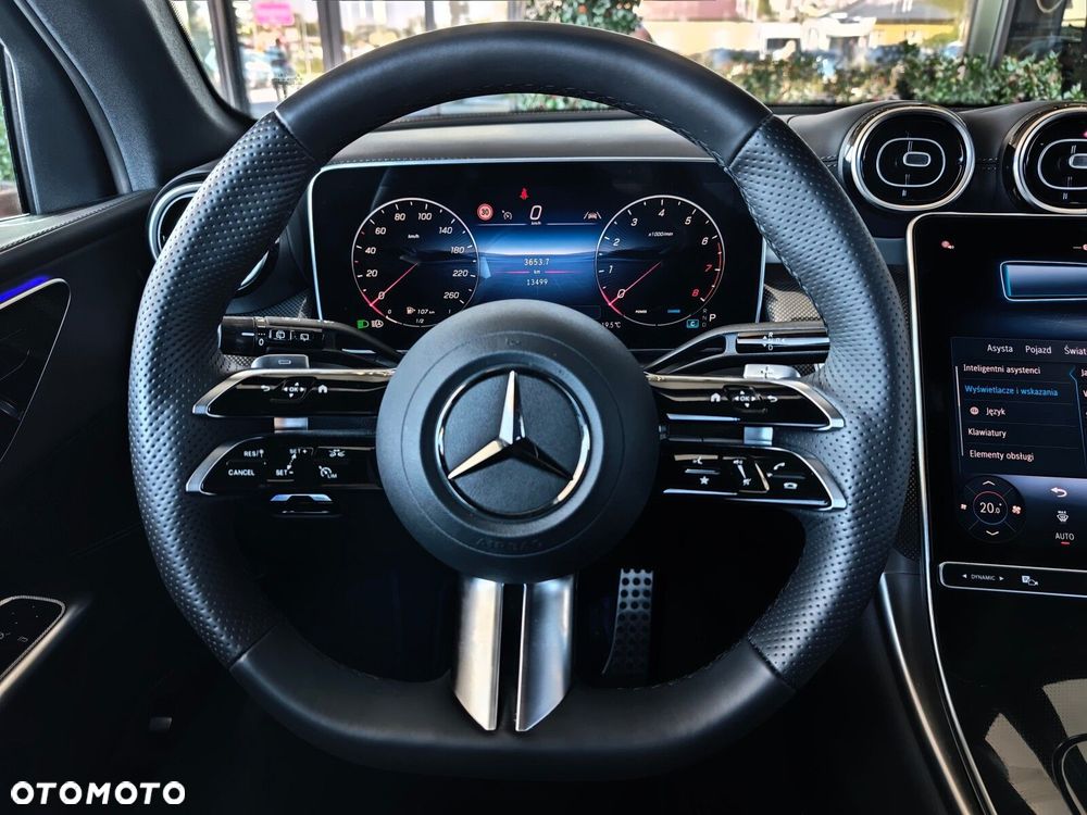 Mercedes-Benz GLC - 13