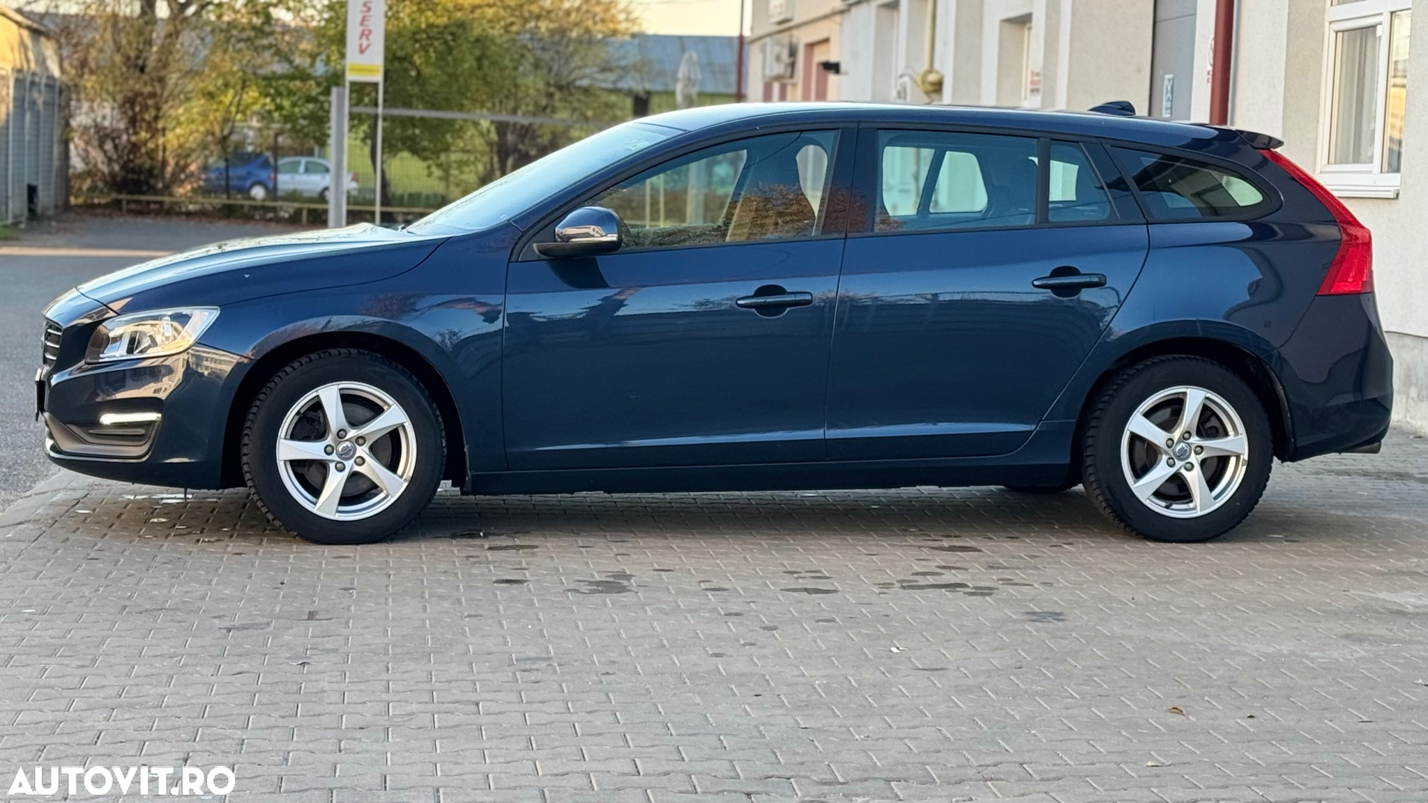 Volvo V60 D2 ECO Start-Stop Kinetic - 18