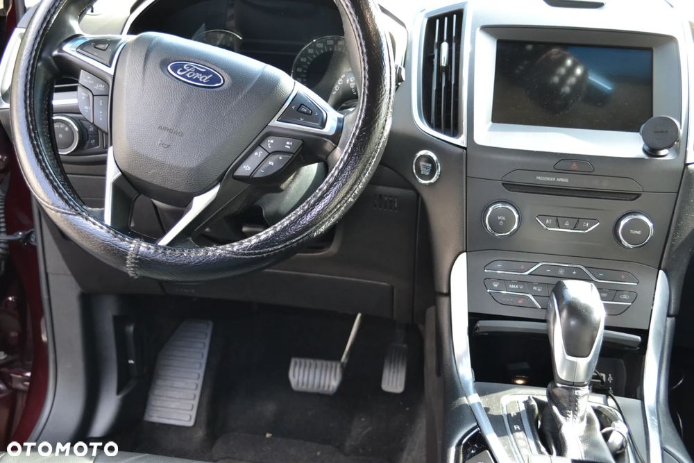 Ford Edge 2.0 TDCi Bi-Turbo 4x4 Titanium - 17