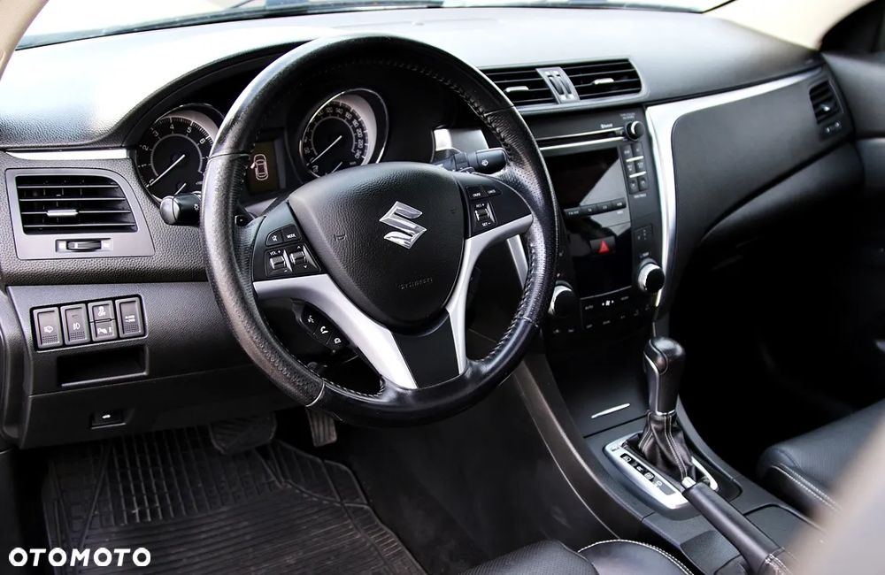 Suzuki Kizashi - 19