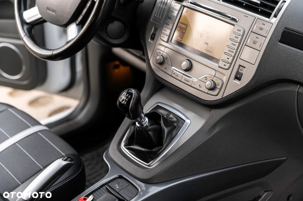 Ford Kuga 2.0 TDCi 4x4 Titanium - 25