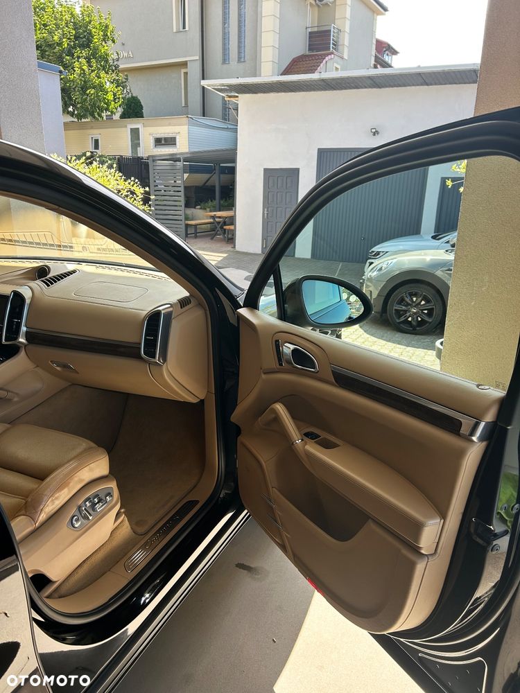 Porsche Cayenne S - 5