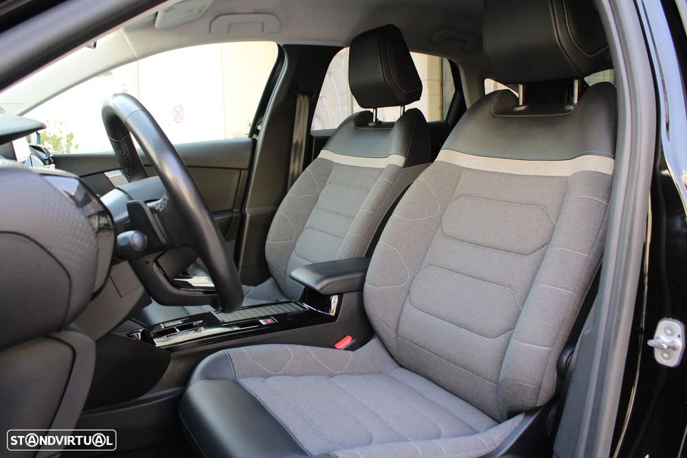Citroën C4 1.2 PureTech Shine EAT8 - 8