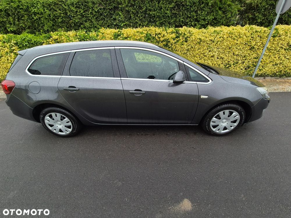Opel Astra 2.0 CDTI Exklusiv - 2