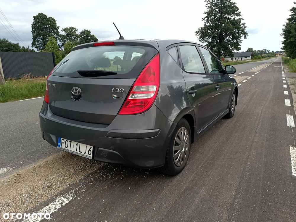 Hyundai i30 1.4 Comfort World Cup - 2