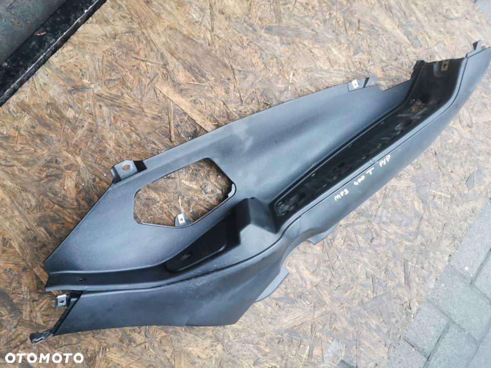 Podłoga P  PIAGGIO MP3 400 500 - 2