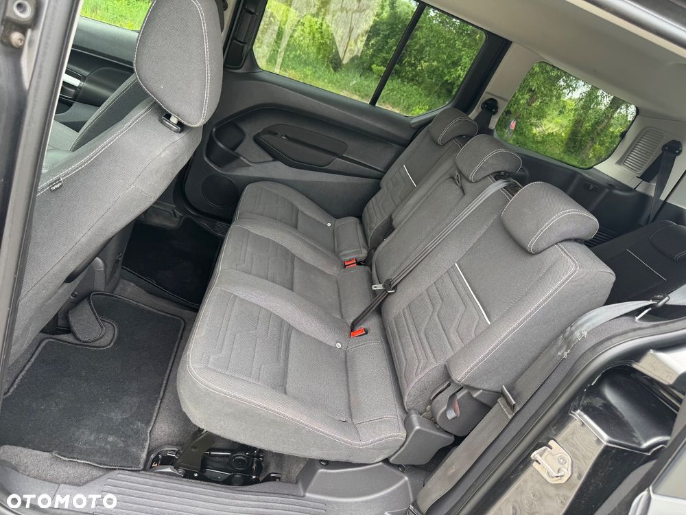 Ford Tourneo Connect Grand - 16