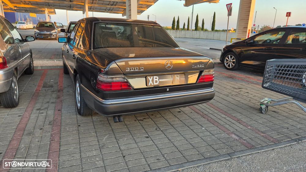 Mercedes-Benz W124 (1984-1997) - 1