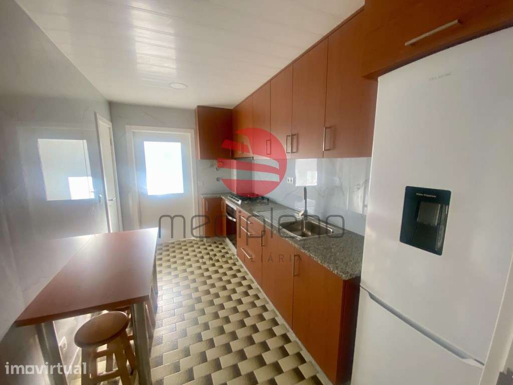 Apartamento T3 Venda Moimenta da Beira - Grande imagem: 2/17