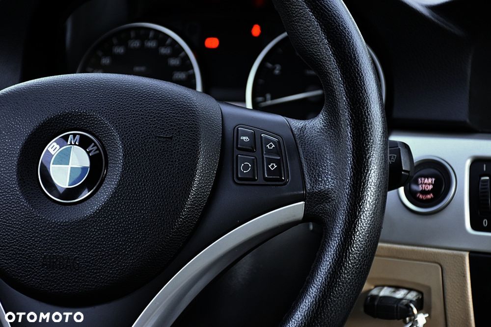 BMW Seria 3 320i Edition Sport - 20
