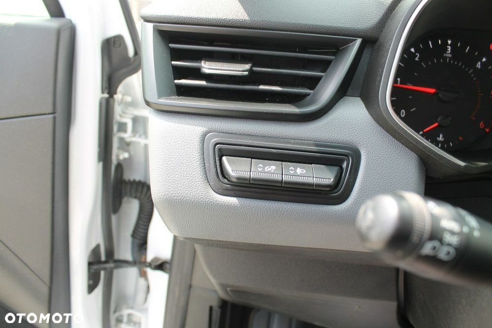 Renault Clio - 19
