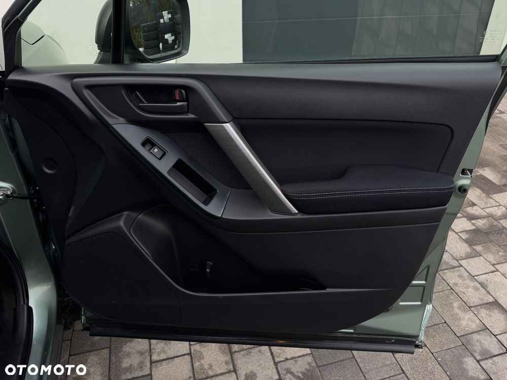 Subaru Forester 2.0 D Active - 29