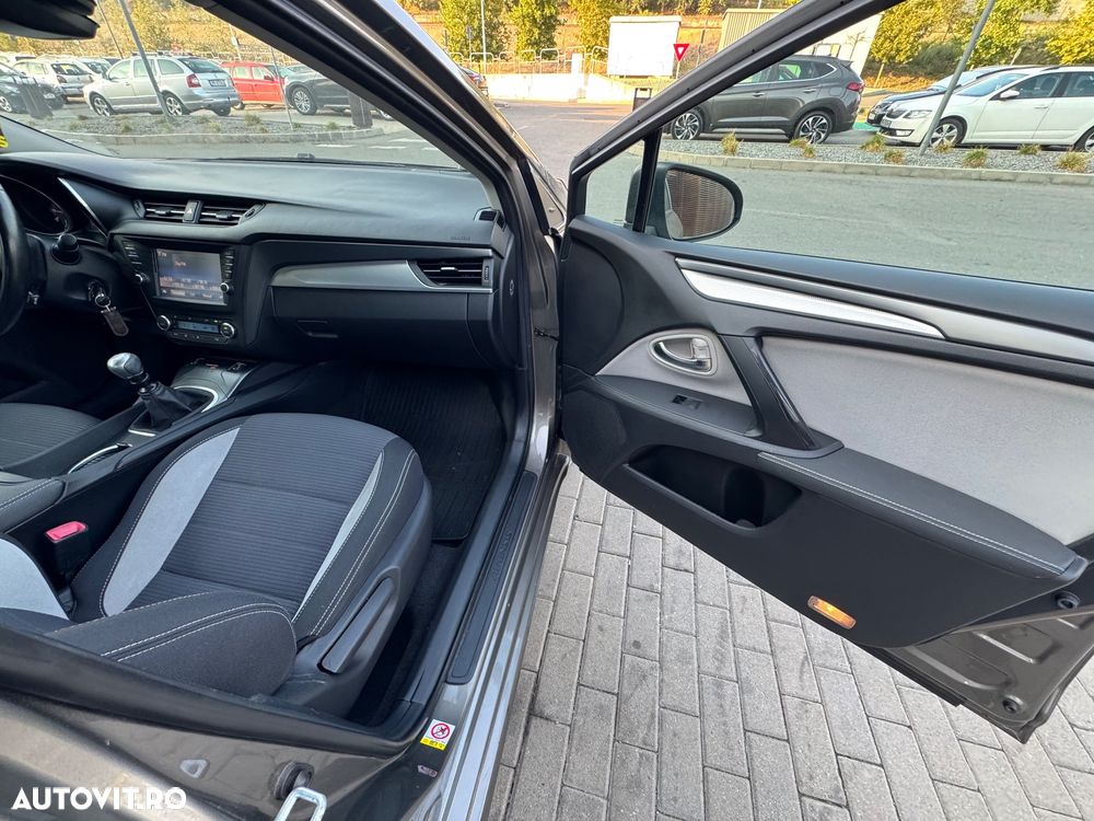 Toyota Avensis 1.8 Executive - 7