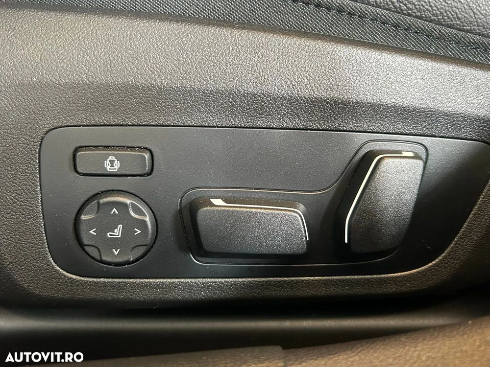 BMW Seria 3 330e xDrive AT PHEV - 25