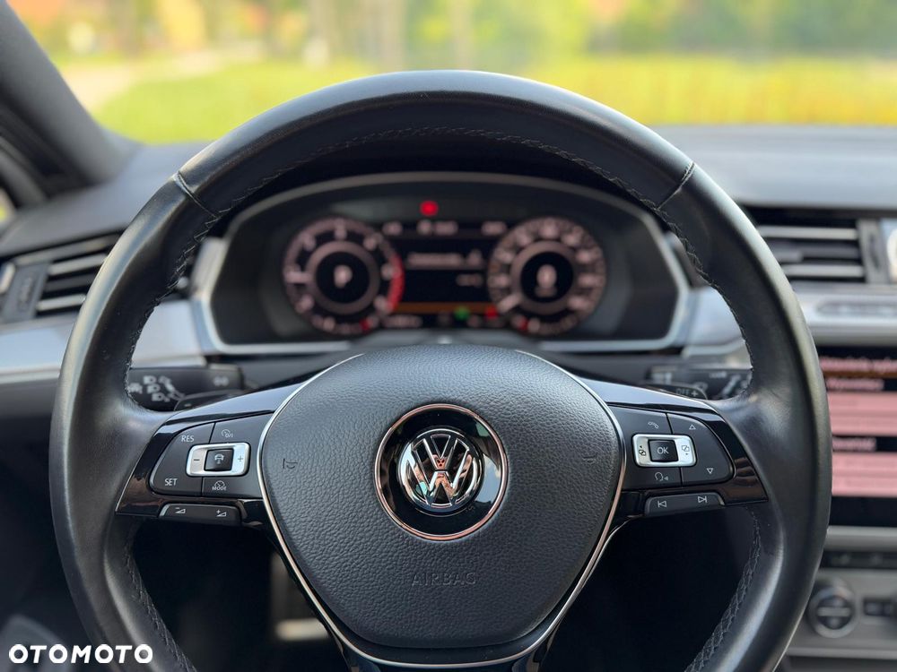 Volkswagen Passat Alltrack 2.0 TDI SCR 4Motion DSG - 28