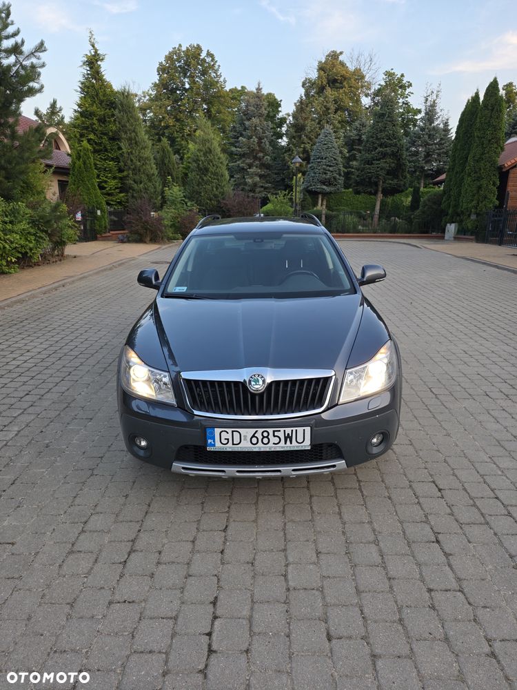 Skoda Octavia Scout 2.0 TDI DPF - 1