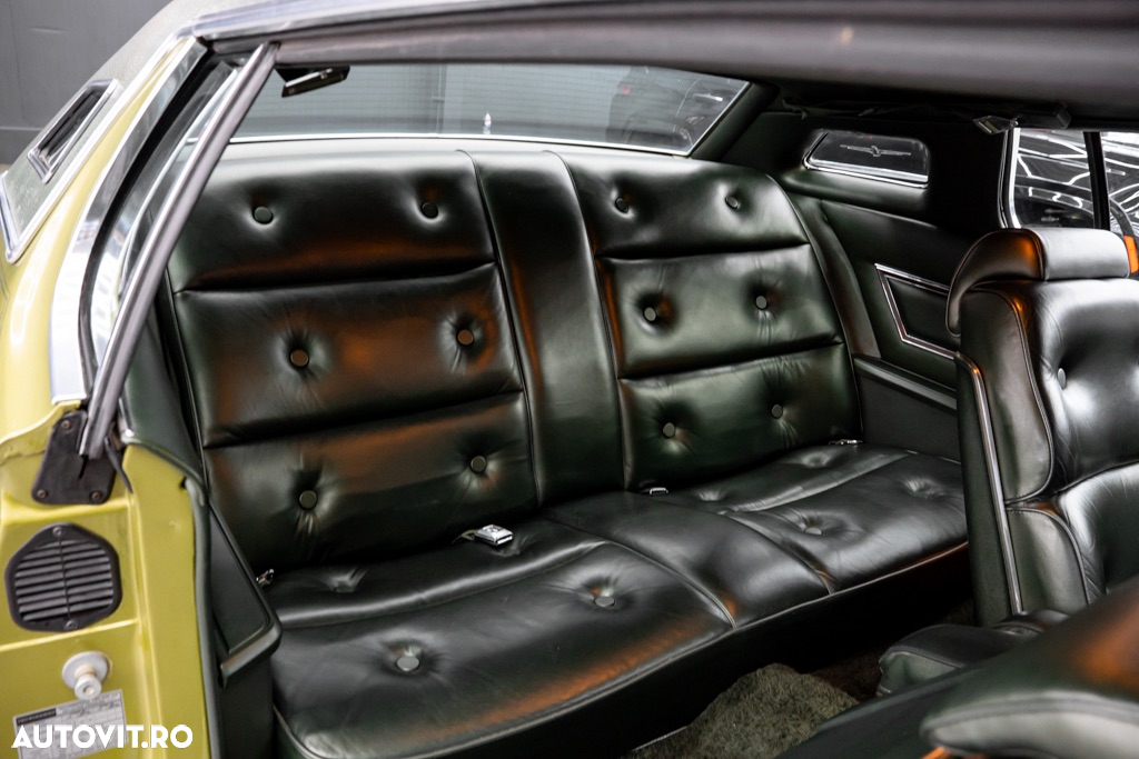 Ford Thunderbird - 16