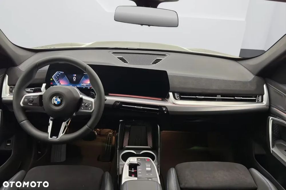 BMW X1 sDrive20i mHEV - 25