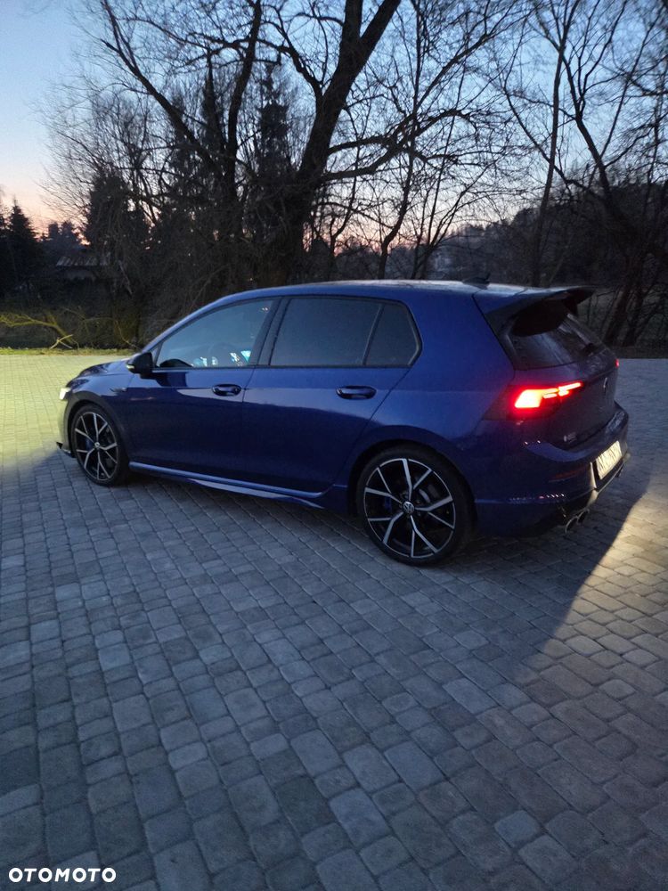 Volkswagen Golf - 37